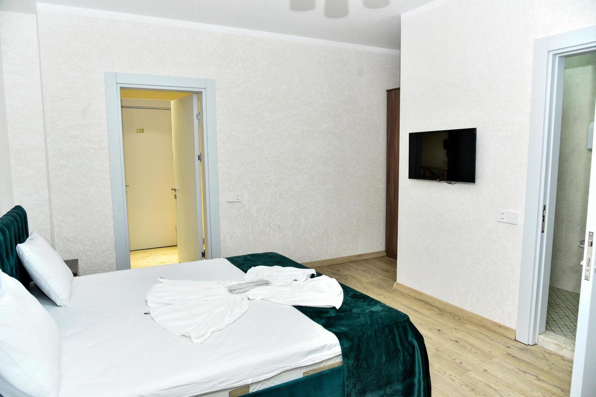 Avrasya Inn Hotel Bakoe Buitenkant foto