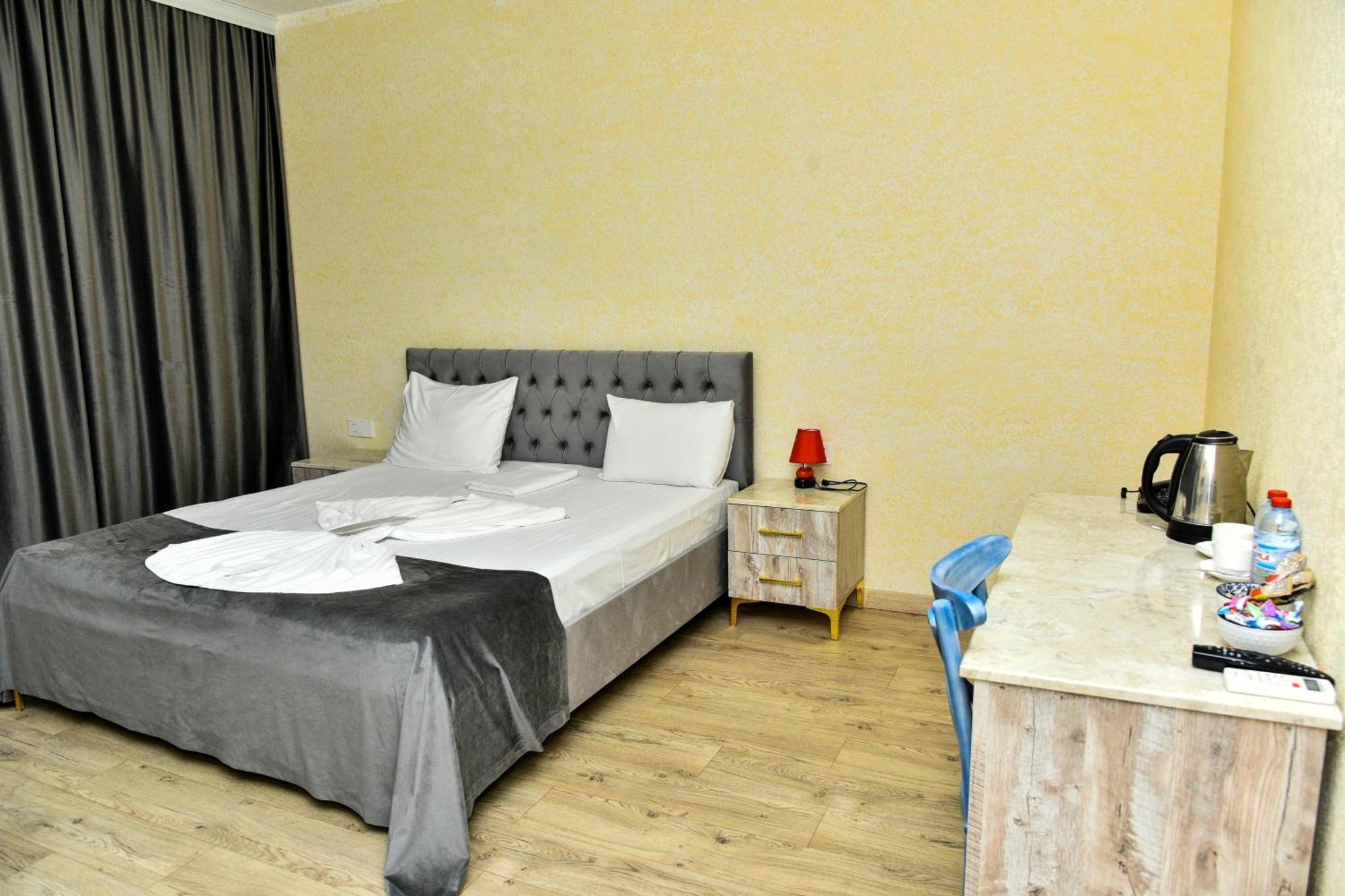 Avrasya Inn Hotel Bakoe Buitenkant foto